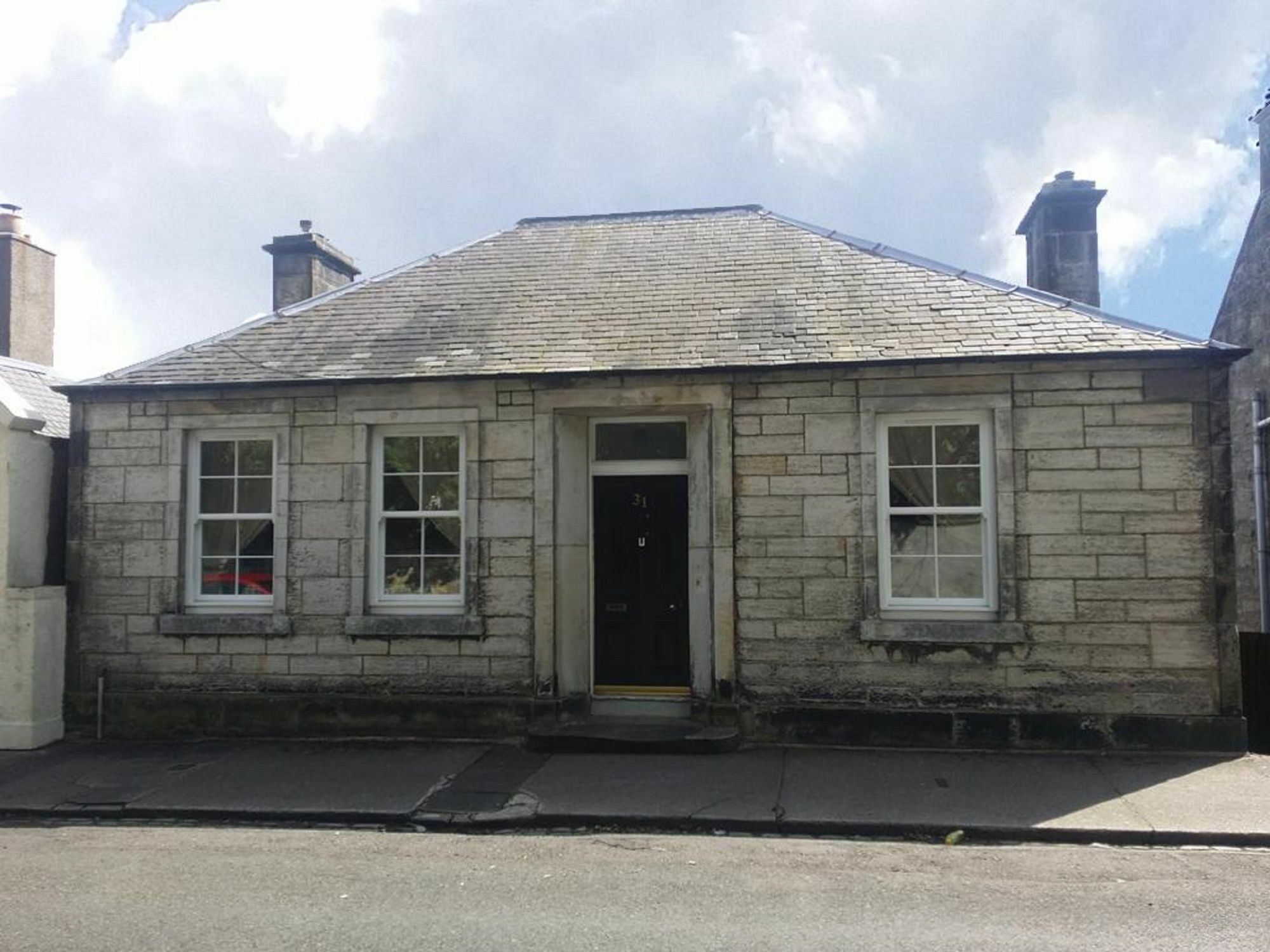 Clara Lodge Guesthouse Dunfermline Exterior photo